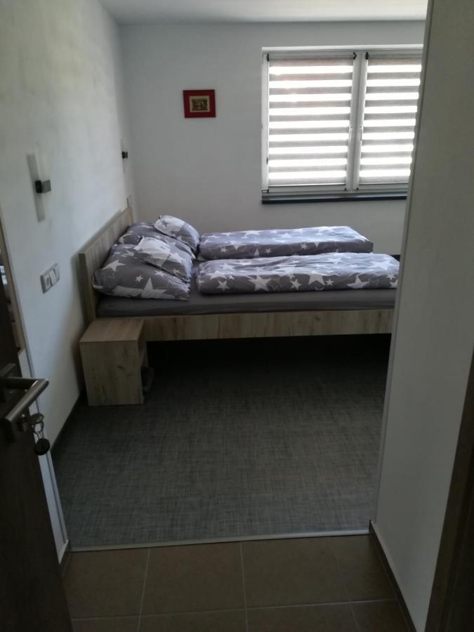 Penzion Sapara Velké Bílovice Екстериор снимка